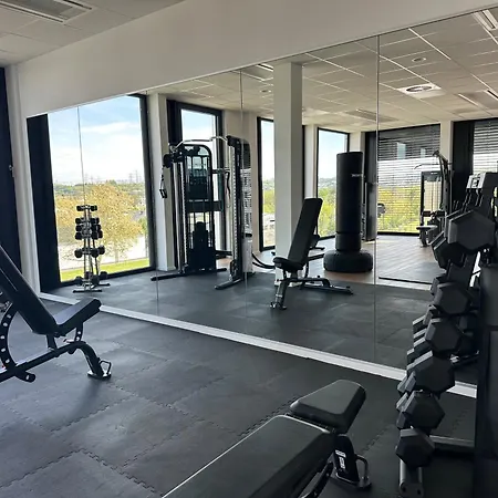 Ξενοδοχείο Frames Gmbh