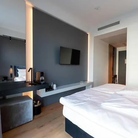 Frames Gmbh Ξενοδοχείο 4*