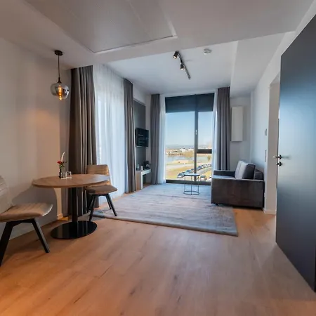 Ξενοδοχείο Frames Gmbh