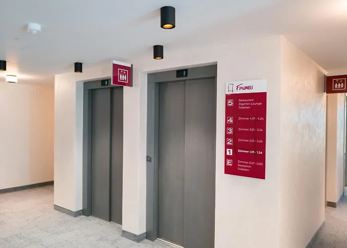 호텔 Frames Gmbh 4*