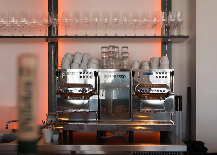 Frames Gmbh 酒店 4*