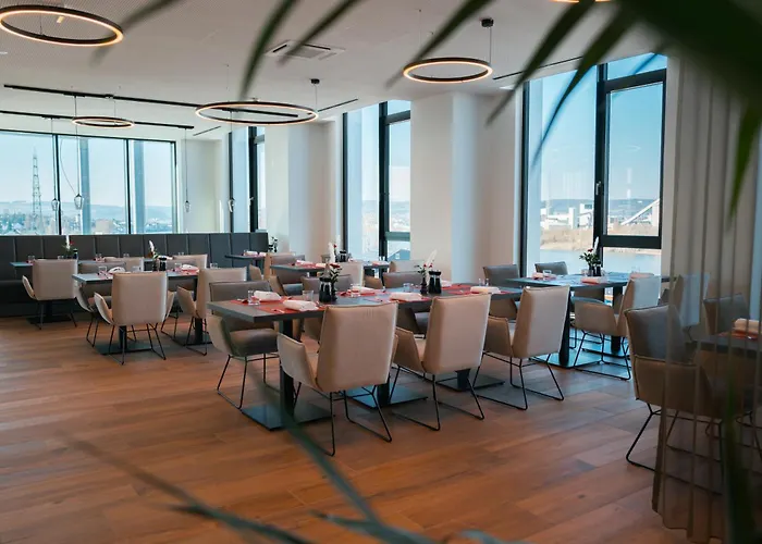 酒店 Frames Gmbh 4*