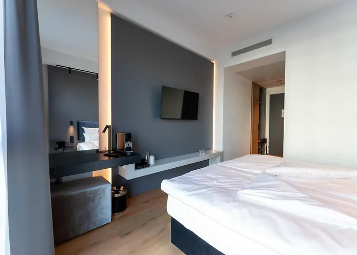 Frames Gmbh 호텔 4*